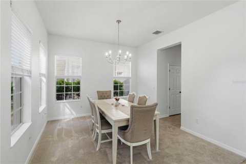 House in Riverview, Florida 4 bedrooms, 247.21 sq.m. № 2393892 - photo 15