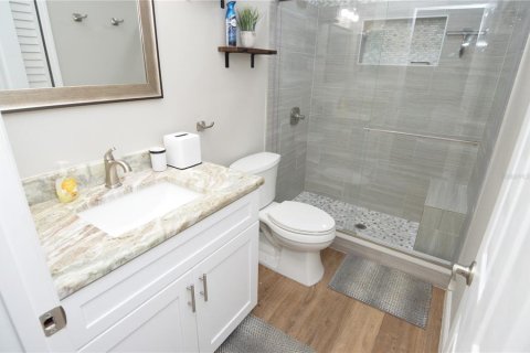 Condo in Tampa, Florida, 2 bedrooms  № 1603098 - photo 28