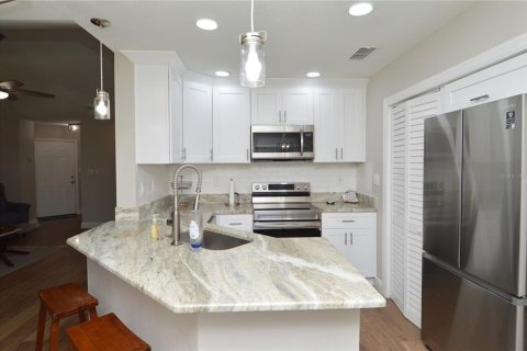 Condo in Tampa, Florida, 2 bedrooms  № 1603098 - photo 5