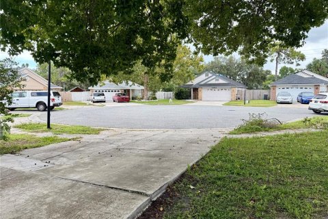House in Orlando, Florida 3 bedrooms, 135.45 sq.m. № 1917477 - photo 16