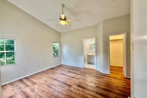 House in Orlando, Florida 3 bedrooms, 135.45 sq.m. № 1917477 - photo 9