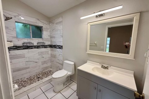 House in Orlando, Florida 3 bedrooms, 135.45 sq.m. № 1917477 - photo 10