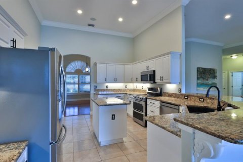 House in Port Orange, Florida 4 bedrooms, 266.07 sq.m. № 2210309 - photo 11