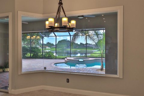 House in Port Orange, Florida 4 bedrooms, 266.07 sq.m. № 2210309 - photo 9