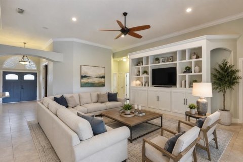 House in Port Orange, Florida 4 bedrooms, 266.07 sq.m. № 2210309 - photo 5