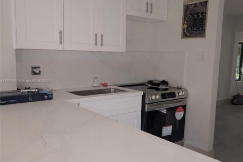 Casa en venta en Fort Lauderdale, Florida, 2 dormitorios, 113.43 m2 № 1749899 - foto 6