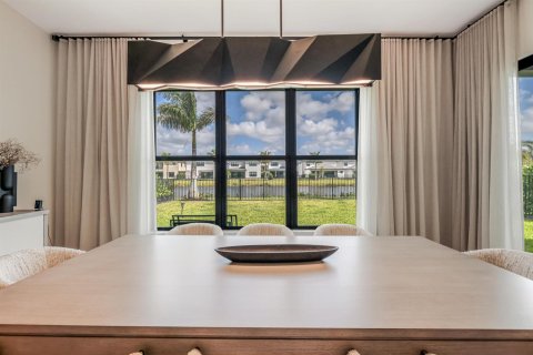 House in Boca Raton, Florida 5 bedrooms, 342.53 sq.m. № 2086541 - photo 19