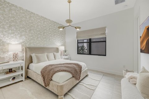 House in Boca Raton, Florida 5 bedrooms, 342.53 sq.m. № 2086541 - photo 24