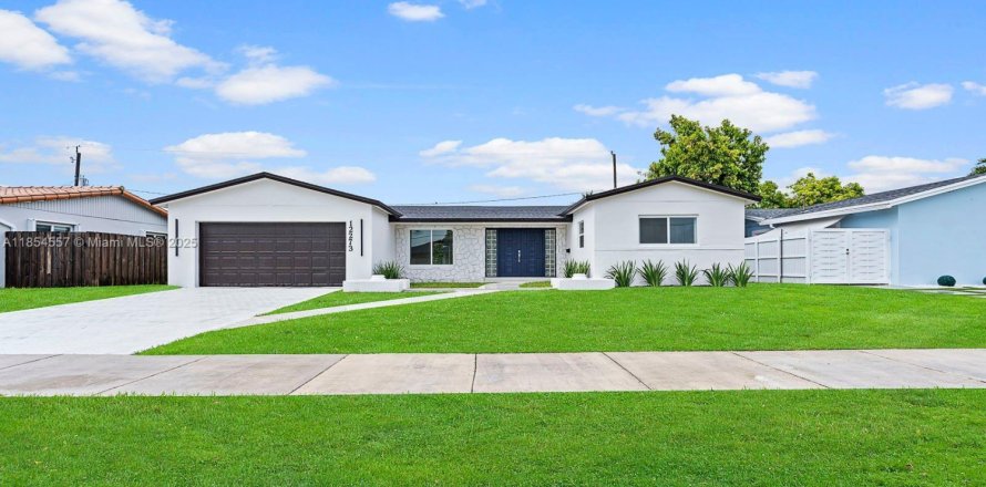 Villa ou maison à Miami, Floride 3 chambres, 137.12 m2 № 1872504