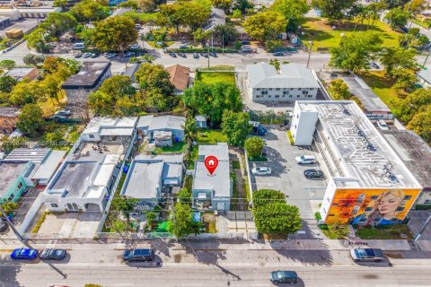 Купить коммерческую недвижимость в Майами, Флорида 125.79м2, № 2050847 - фото 17