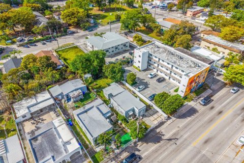 Купить коммерческую недвижимость в Майами, Флорида 125.79м2, № 2050847 - фото 18