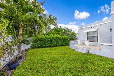 Купить коммерческую недвижимость в Майами, Флорида 125.79м2, № 2050847 - фото 2