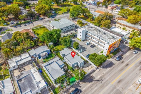 Купить коммерческую недвижимость в Майами, Флорида 125.79м2, № 2050847 - фото 19