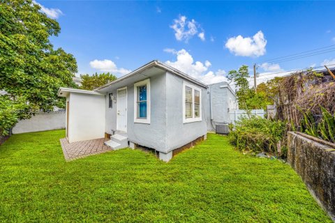 Купить коммерческую недвижимость в Майами, Флорида 125.79м2, № 2050847 - фото 7