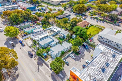 Купить коммерческую недвижимость в Майами, Флорида 125.79м2, № 2050847 - фото 14