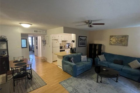 Condo in Clearwater, Florida, 1 bedroom  № 1542172 - photo 6