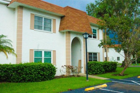 Condo in Clearwater, Florida, 1 bedroom  № 1542172 - photo 1