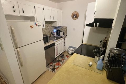 Condo in Clearwater, Florida, 1 bedroom  № 1542172 - photo 10