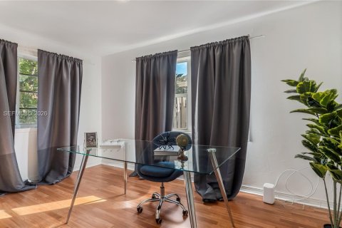 Casa en venta en Sunrise, Florida, 5 dormitorios, 261.98 m2 № 2027199 - foto 5