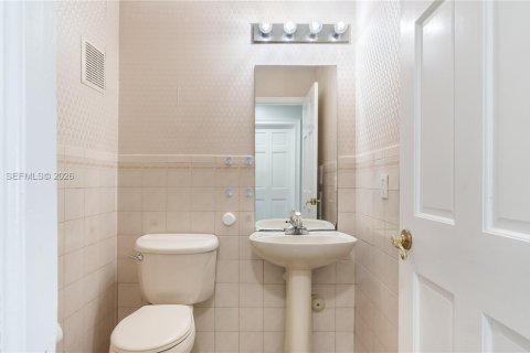 Casa en venta en Sunrise, Florida, 5 dormitorios, 261.98 m2 № 2027199 - foto 8