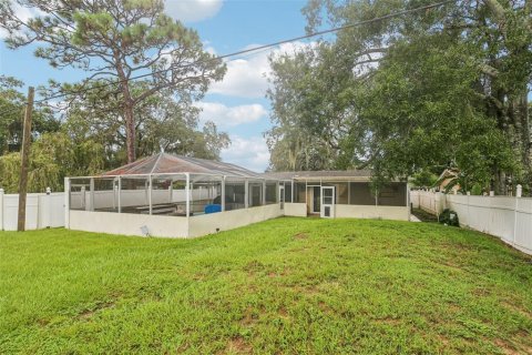 House in New Port Richey, Florida 3 bedrooms, 167.22 sq.m. № 1915043 - photo 22