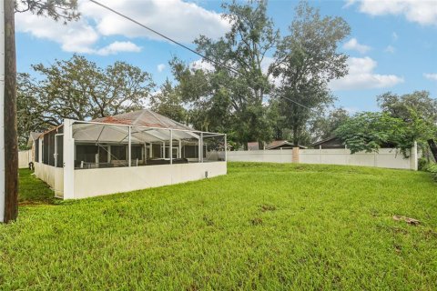 House in New Port Richey, Florida 3 bedrooms, 167.22 sq.m. № 1915043 - photo 23