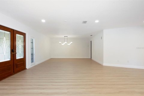 Villa ou maison à vendre à Clearwater, Floride: 5 chambres, 304.72 m2 № 2094953 - photo 7