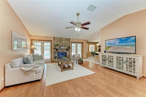House in Bradenton, Florida 3 bedrooms, 172.89 sq.m. № 1666448 - photo 8
