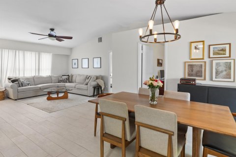 Villa ou maison à vendre à Port St. Lucie, Floride: 3 chambres, 115.01 m2 № 2313583 - photo 10