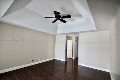 Casa en alquiler en Weston, Florida, 3 dormitorios, 197.05 m2 № 2063059 - foto 28