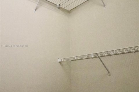 Casa en alquiler en Weston, Florida, 3 dormitorios, 197.05 m2 № 2063059 - foto 30