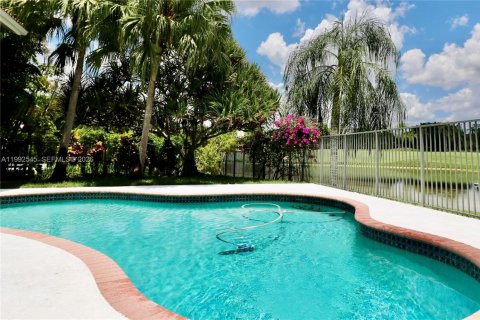 Casa en alquiler en Weston, Florida, 3 dormitorios, 197.05 m2 № 2063059 - foto 9