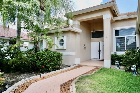 Casa en alquiler en Weston, Florida, 3 dormitorios, 197.05 m2 № 2063059 - foto 5