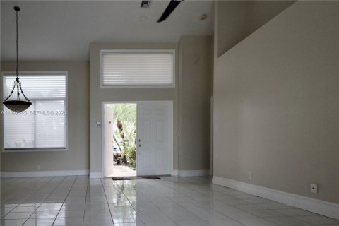 Casa en alquiler en Weston, Florida, 3 dormitorios, 197.05 m2 № 2063059 - foto 16