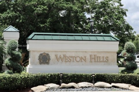 Casa en alquiler en Weston, Florida, 3 dormitorios, 197.05 m2 № 2063059 - foto 2