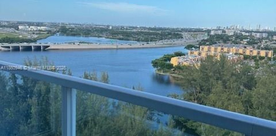 Condo à Miami, Floride, 1 chambre № 1889805