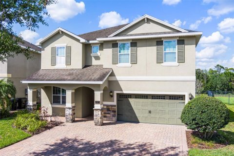 House in Kissimmee, Florida 8 bedrooms, 335.56 sq.m. № 1690934 - photo 2
