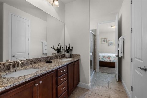 House in Kissimmee, Florida 8 bedrooms, 335.56 sq.m. № 1690934 - photo 28
