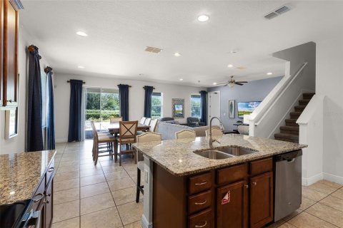 House in Kissimmee, Florida 8 bedrooms, 335.56 sq.m. № 1690934 - photo 10