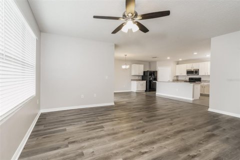 Casa en alquiler en Davenport, Florida, 4 dormitorios, 173.45 m2 № 2113048 - foto 3