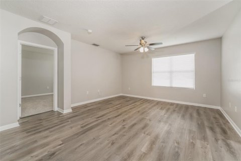 Casa en alquiler en Davenport, Florida, 4 dormitorios, 173.45 m2 № 2113048 - foto 4