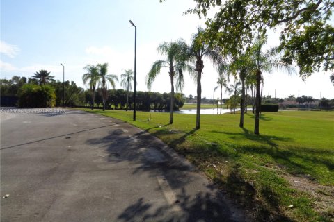 Снять в аренду виллу или дом в Хомстед, Флорида 1 спальня, 179.12м2, № 2032036 - фото 18