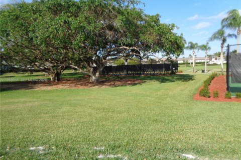 Снять в аренду виллу или дом в Хомстед, Флорида 1 спальня, 179.12м2, № 2032036 - фото 19