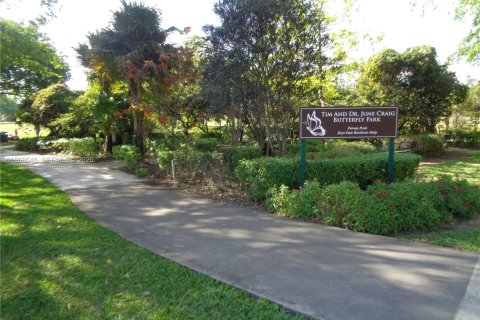 Снять в аренду виллу или дом в Хомстед, Флорида 1 спальня, 179.12м2, № 2032036 - фото 15