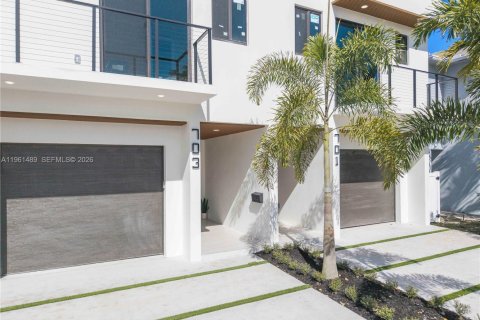 Купить таунхаус в Форт-Лодердейл, Флорида 5 спален, 234.02м2, № 2023383 - фото 2