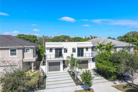 Купить таунхаус в Форт-Лодердейл, Флорида 5 спален, 234.02м2, № 2023383 - фото 3