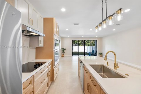 Купить таунхаус в Форт-Лодердейл, Флорида 5 спален, 234.02м2, № 2023383 - фото 9