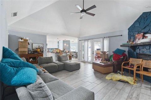 Villa ou maison à vendre à Spring Hill, Floride: 3 chambres, 168.25 m2 № 2277775 - photo 2