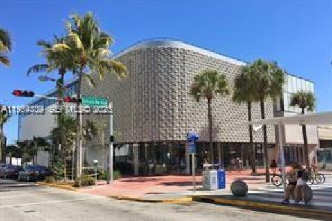 Condominio en venta en Miami Beach, Florida, 1 dormitorio, 38.09 m2 № 2040740 - foto 25