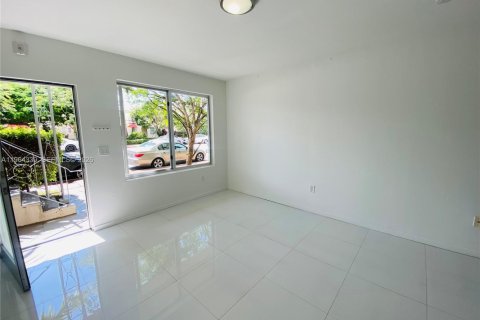 Condominio en venta en Miami Beach, Florida, 1 dormitorio, 38.09 m2 № 2040740 - foto 5